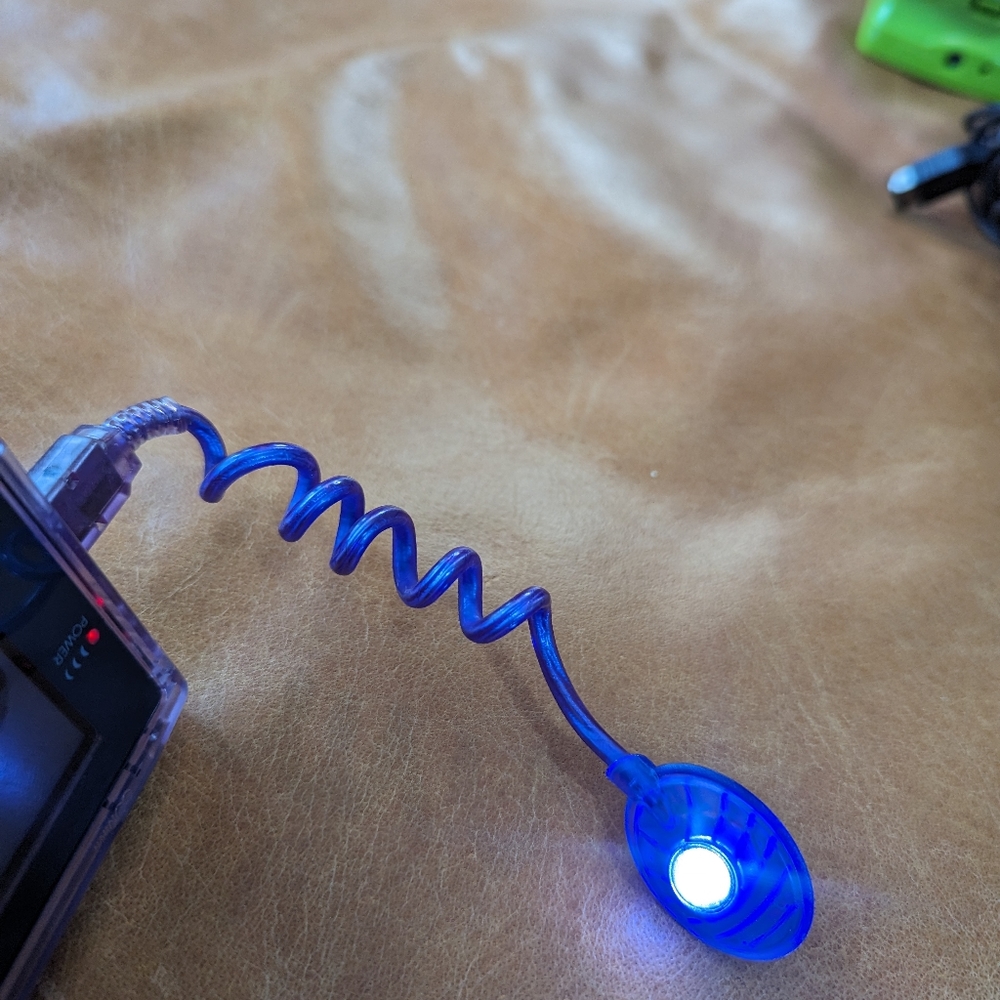 Nyko Clear Purple Worm Light for Gameboy Color/advance